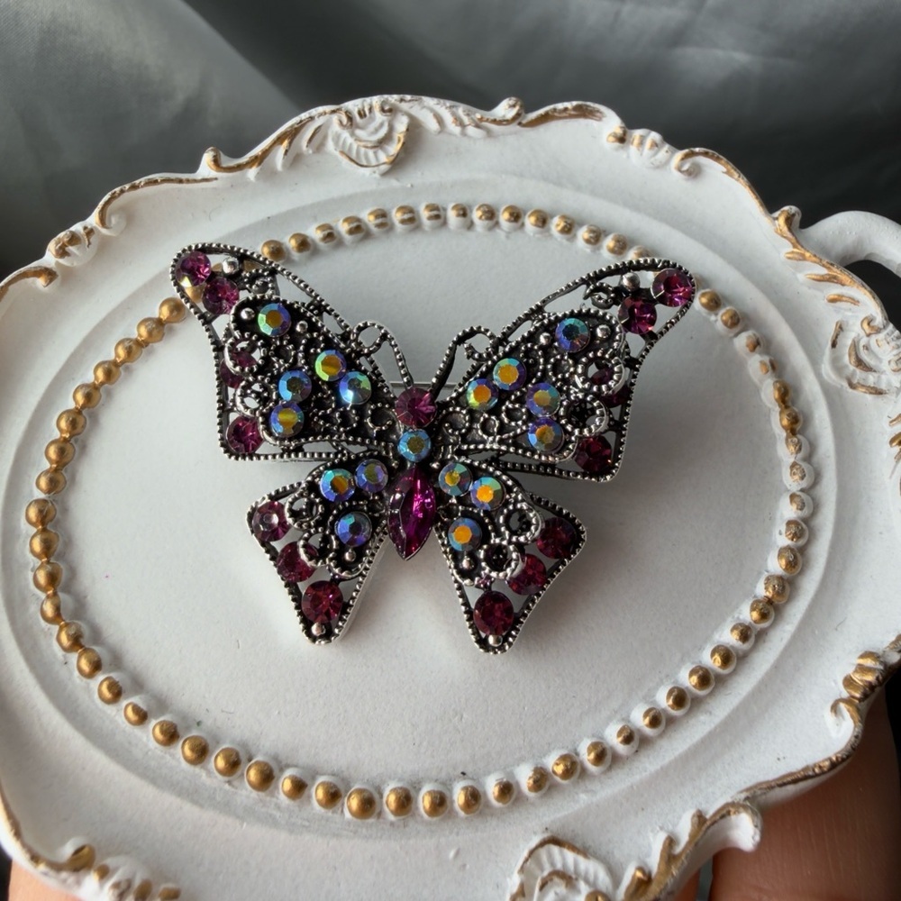 New Vintage antique silver color purple diamond brooch